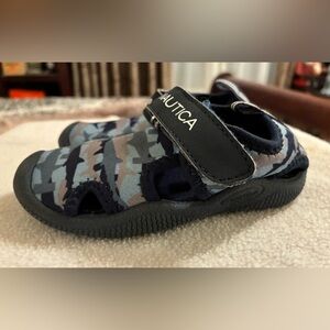 Nautica “Kettle Gulf” Toddler Size 6 Shark Camo Neoprene Velcro Sandals Animals